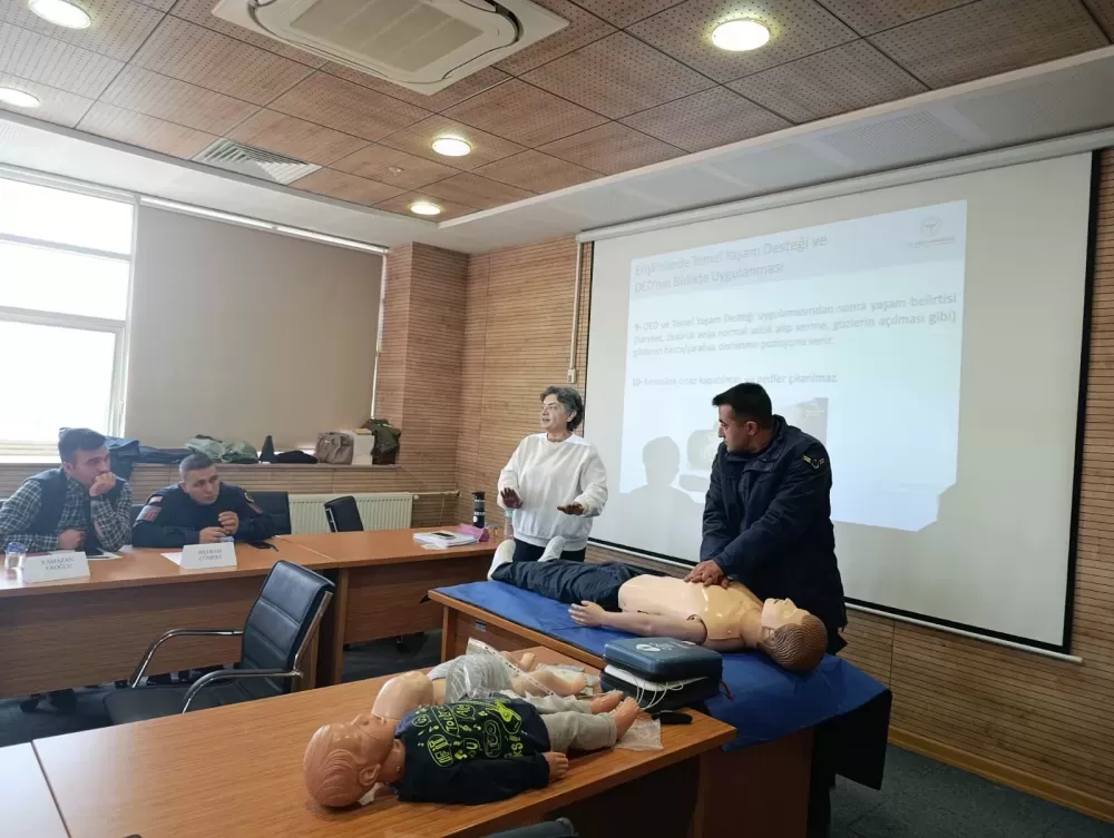 Burdur’da Jandarma personeline trafik kazalarına müdahale eğitimi verildi