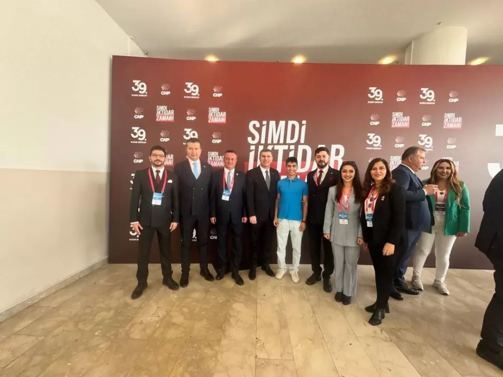 Burdur Belediye Başkanı Ali Orkun Ercengiz, kurultaya katıldı