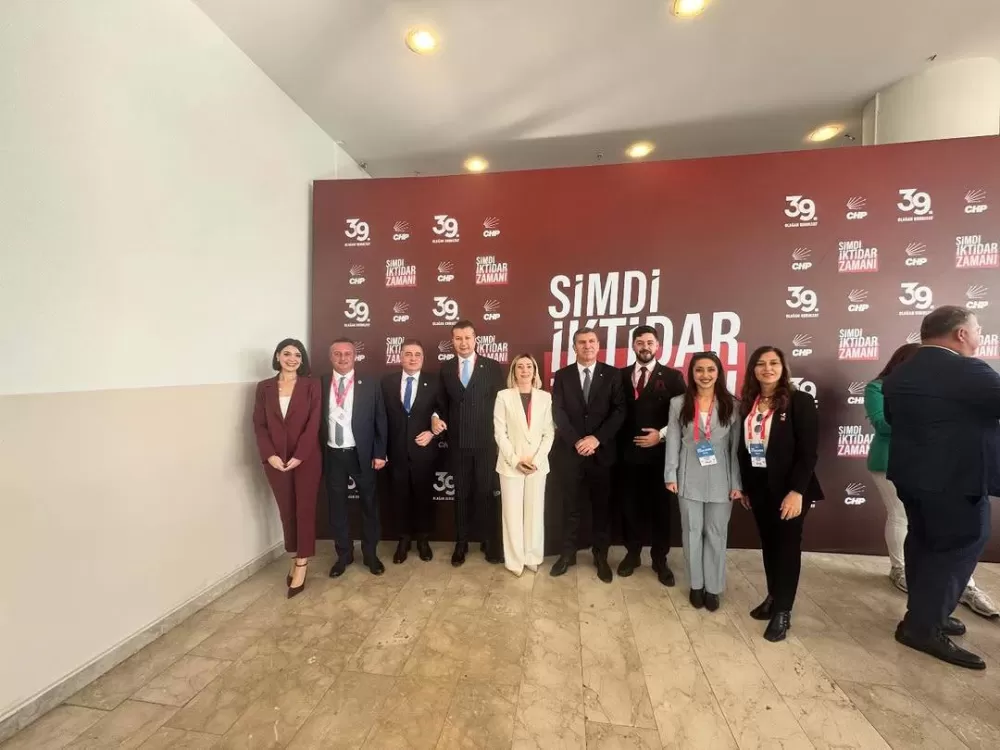 Burdur Belediye Başkanı Ali Orkun Ercengiz, kurultaya katıldı