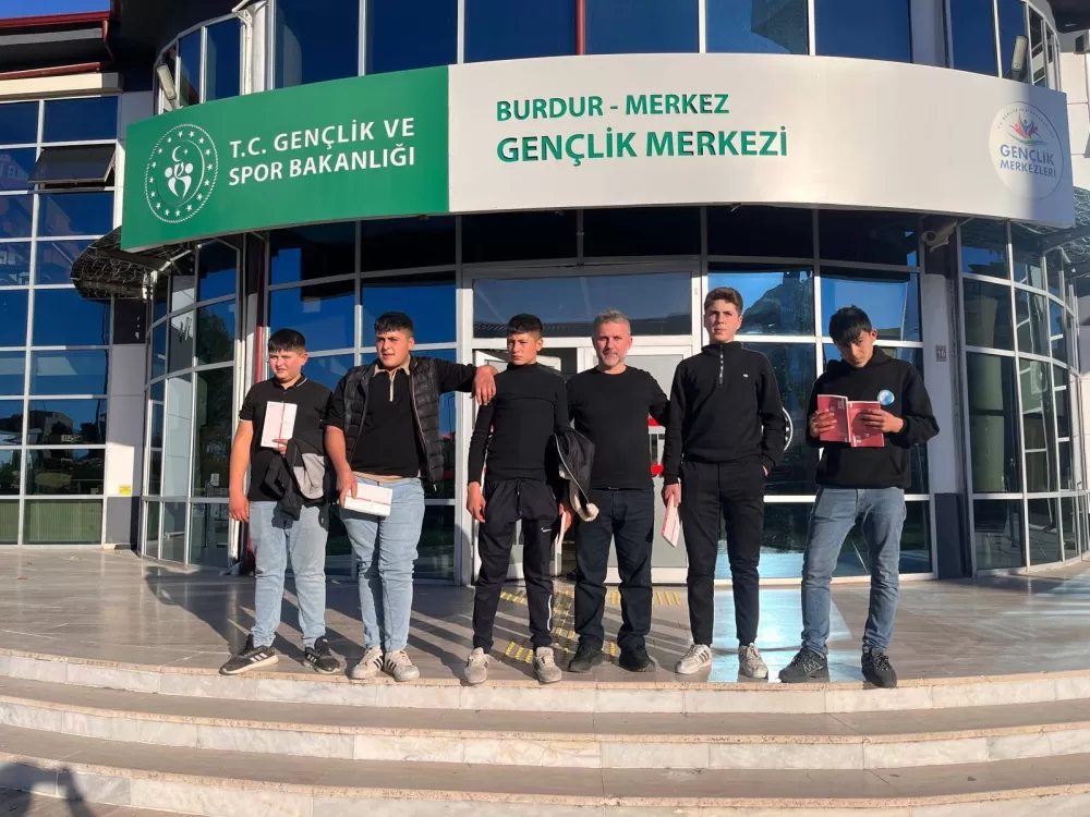 MESEM öğrencileri gençlik merkezini ziyaret etti