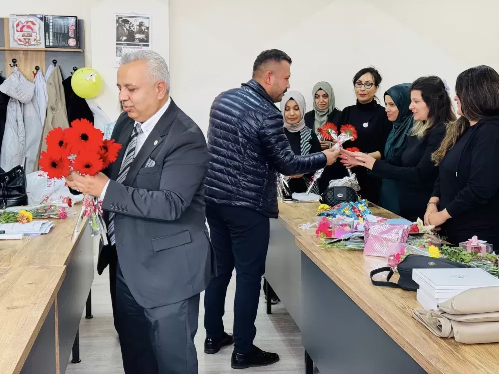 Başkan İlyas Delen’den 24 Kasım’da öğretmenlere ziyaret