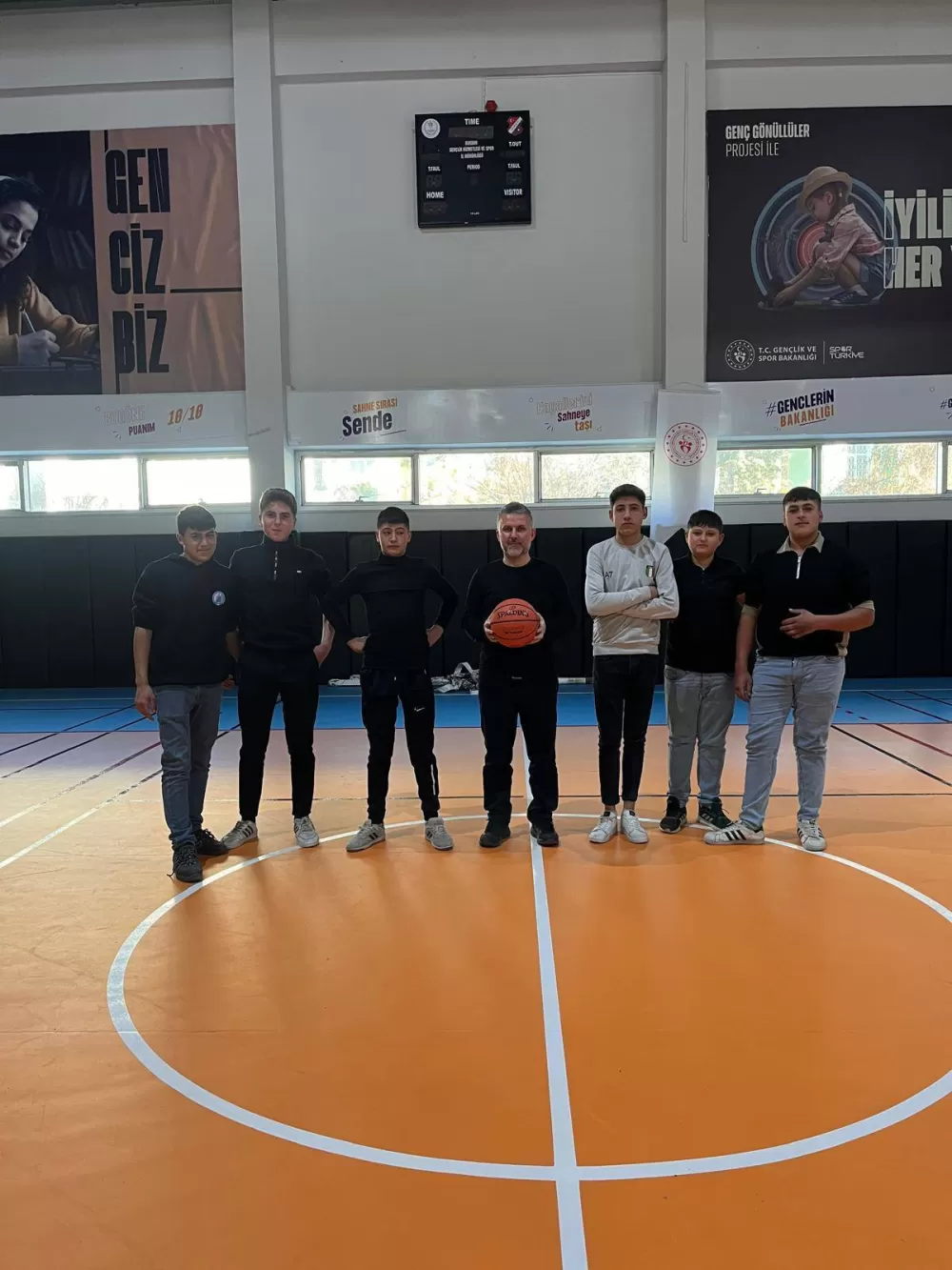 MESEM öğrencileri gençlik merkezini ziyaret etti