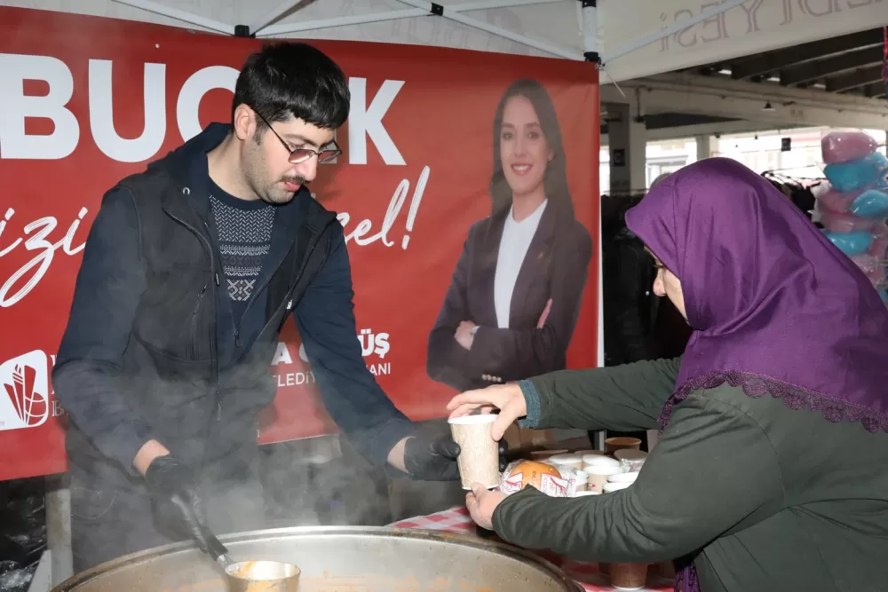 Bucak Belediyesi'nden perşembe pazarında çorba ikramı
