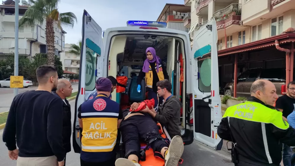 Kamyonetle çarpışan motorlu bisikletin sürücüsü yaralandı