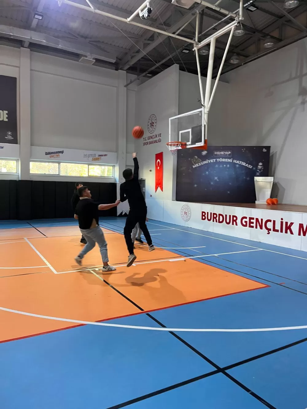 MESEM öğrencileri gençlik merkezini ziyaret etti