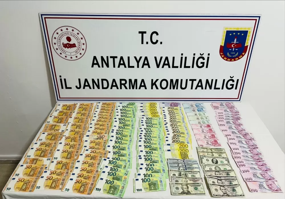 Antalya'da şoke eden hırsızlık Kasadaki döviz eski çalışanda çıktı