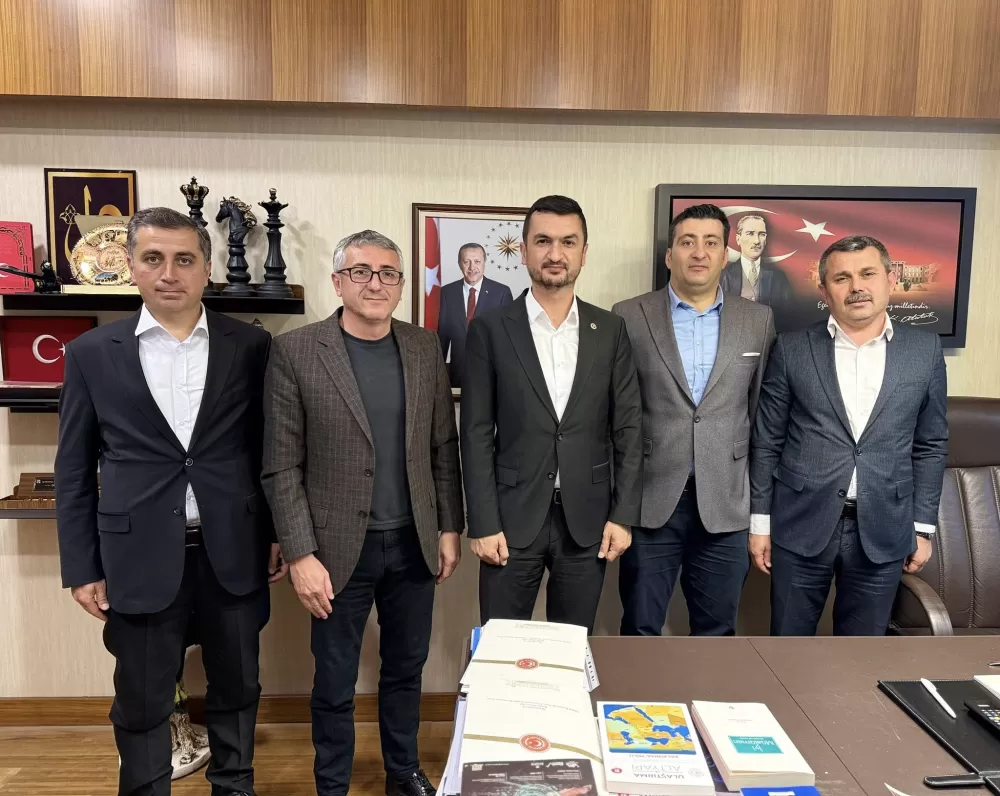 Burdur Milletvekili Mustafa Oğuz, TBMM’de hemşehrilerini ağırladı