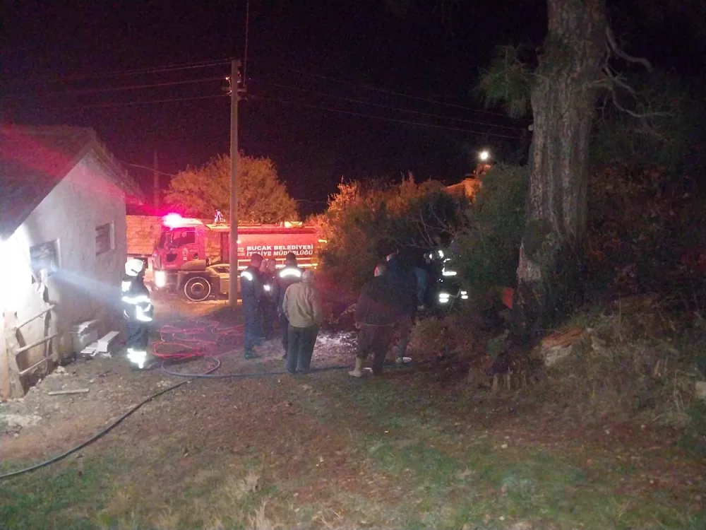 Bucak’ta gece saatlerinde evlere yakın alanda yangın