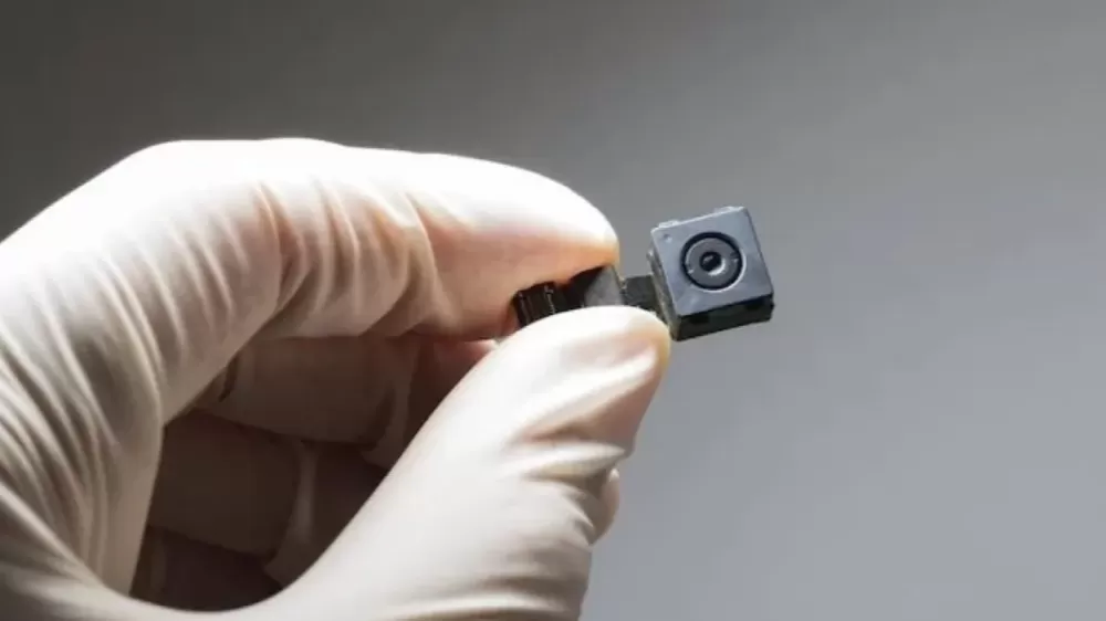 Adana'da Özel okulda öğretmenin gizli kamera skandalı