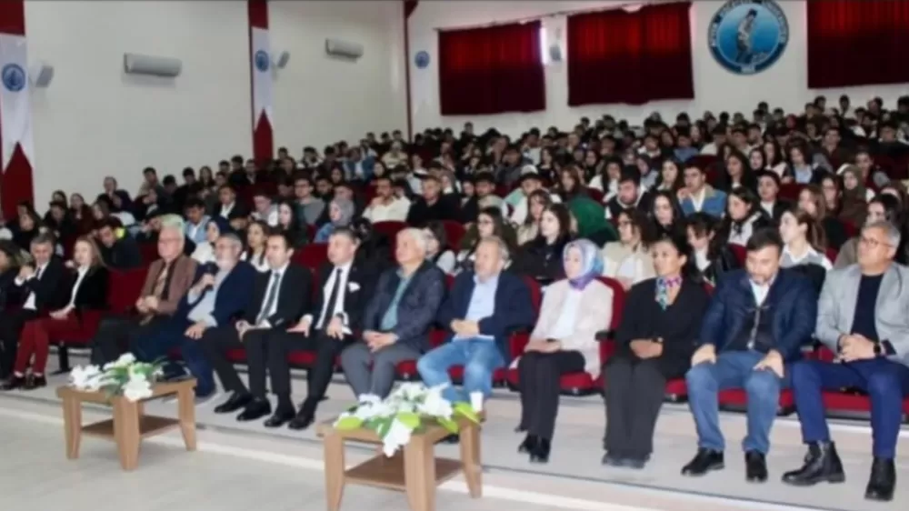 Afyonkarahisar Bolvadin Denetimli Serbestlik Müdürlüğü Üniversiteli Gençlerle Buluştu