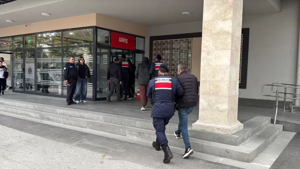 Afyonkarahisar merkezli 6 kentte telefon dolandırıcılarına operasyon