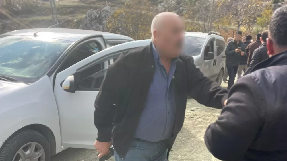 Alanya'da silahlı ve bıçaklı kavga kanlı bitti: 2 yaralı