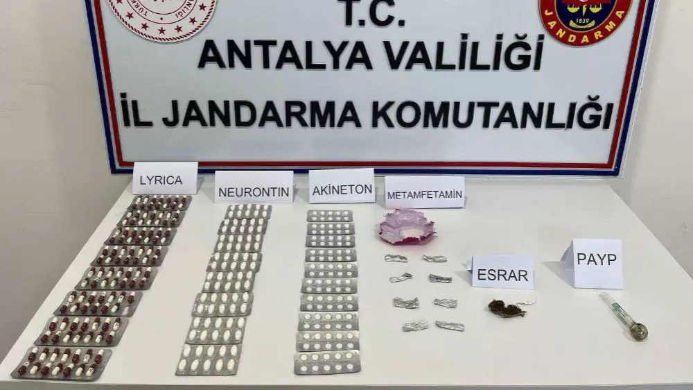 Antalya'da sentetik hap ve esrar ele geçirildi