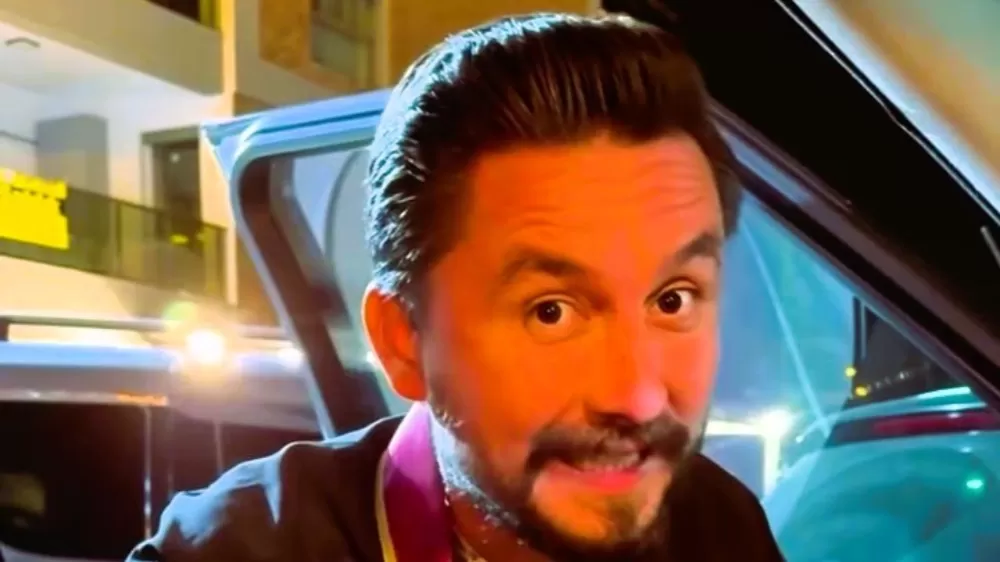 Avukatlardan cübbeyle araç tanıtımı yapan galericiye suç duyurusu