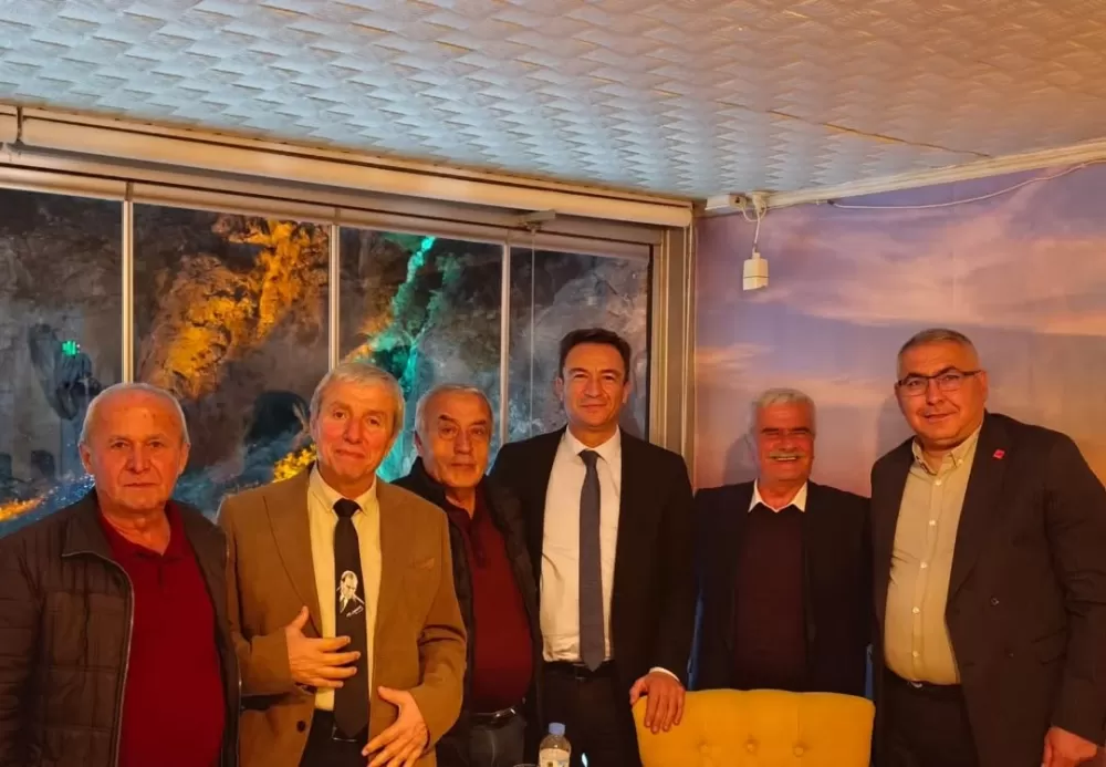 Başkan Okan Kurd, emekli öğretmenleri unutmadı! Anlamlı günde anlamlı buluşma