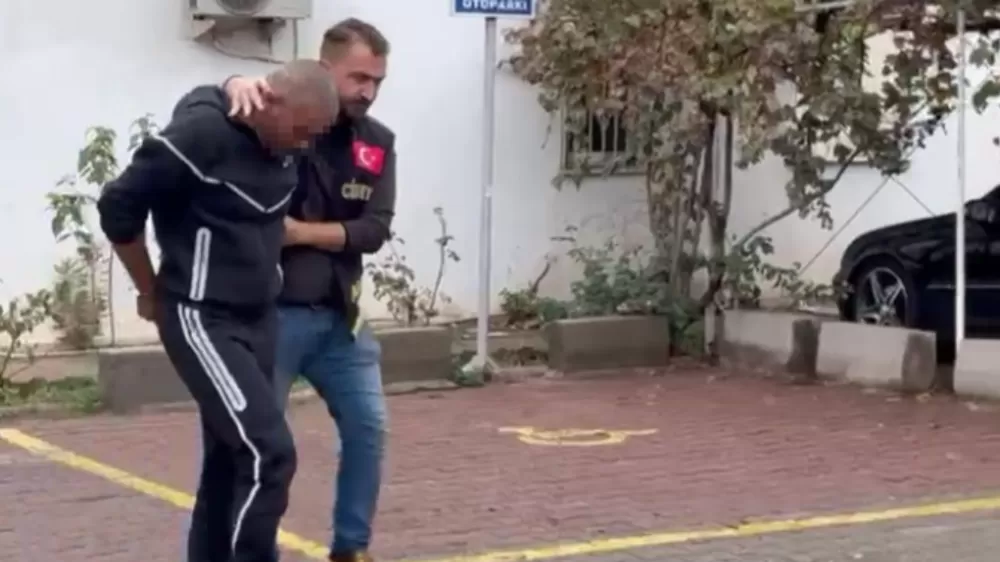 Barışmak için buluştuğu husumetli akrabasını vurarak öldüren zanlı adliyeye sevk edildi