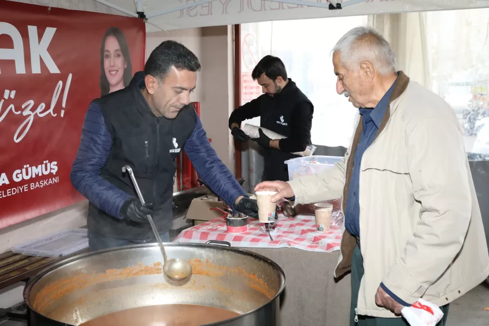 Bucak Belediyesi'nden perşembe pazarında çorba ikramı