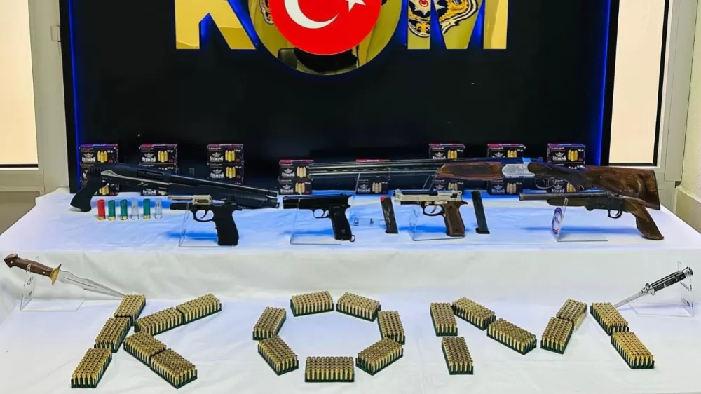 Denizli’de kaçak silah operasyonu