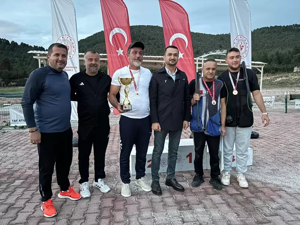 Bucak'ta trap atıcıları kupa için yarıştı