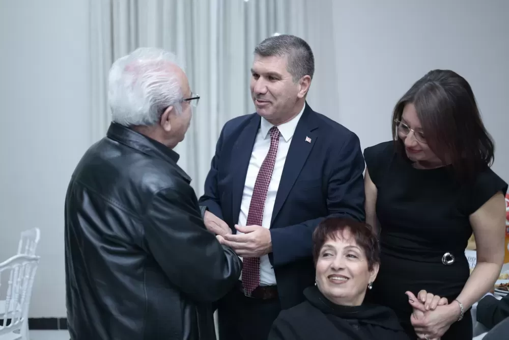 Burdur'da Cumhuriyet yemeğinde anlamlı buluşma