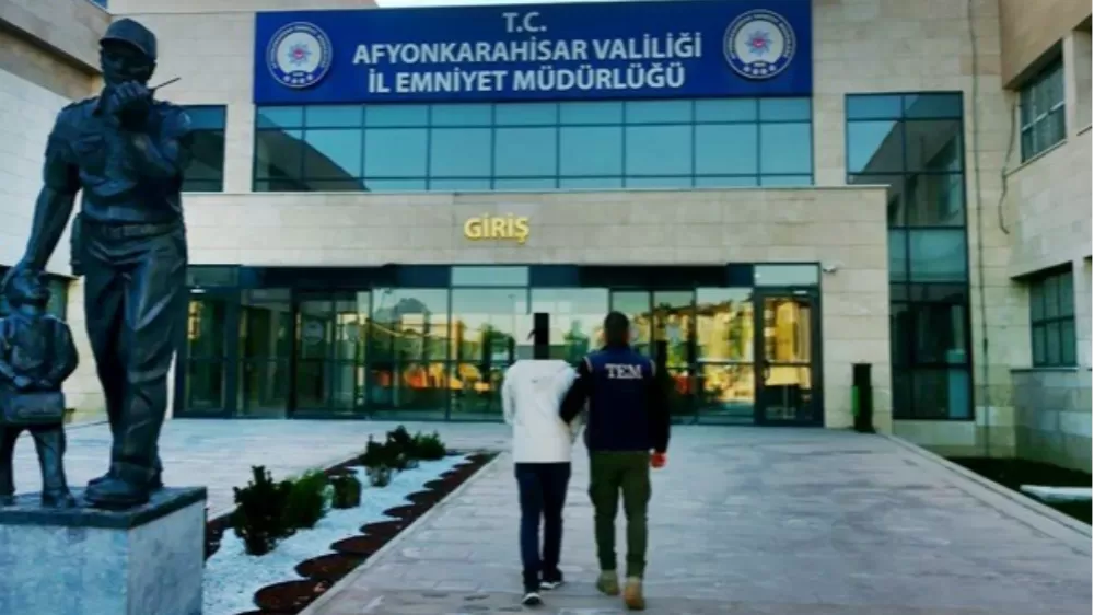 FETÖ operasyonunda biri kamu görevlisi 2 kişi yakalandı