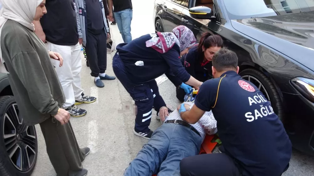 Antalya'da otomobilin çarptığı yaya ağır yaralandı