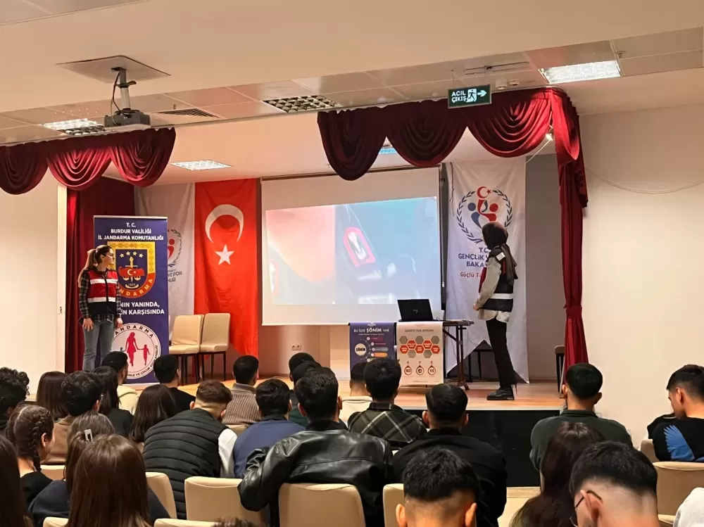 Jandarmadan KYK öğrencilerine dolandırıcılık ve güvenlik eğitimi