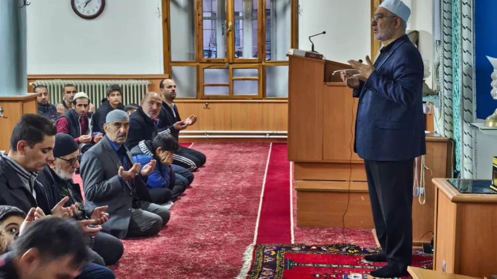 Konya Karatay’da Öğrenciler Sabah Namazında Buluştu