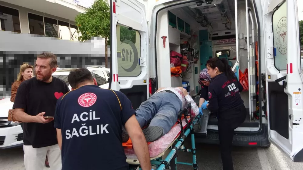 Antalya'da otomobilin çarptığı yaya ağır yaralandı