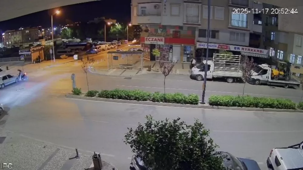 Motosikletli aracın üstünden takla atarak uçtu