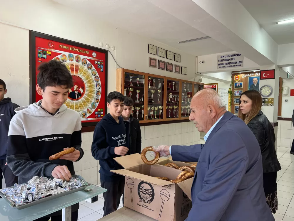 NTMTAL'de gelenek bozulmadı Simit etkinliği yapıldı