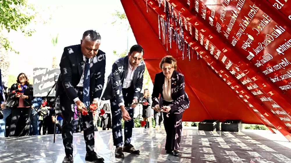 Muratpaşa'da şiddete karşı ses, Al Yazma'da yükseldi