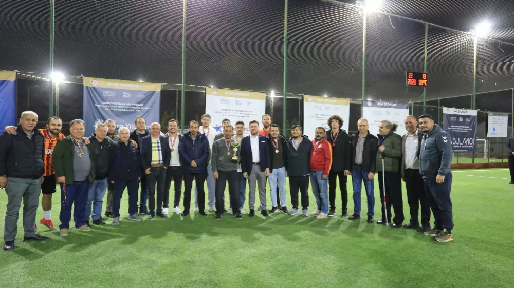 Nikferliler halı saha turnuvasında ter döktü