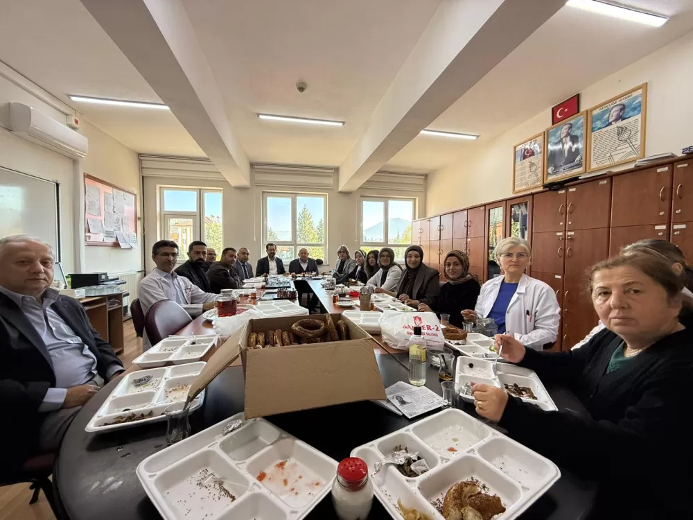NTMTAL'de gelenek bozulmadı Simit etkinliği yapıldı