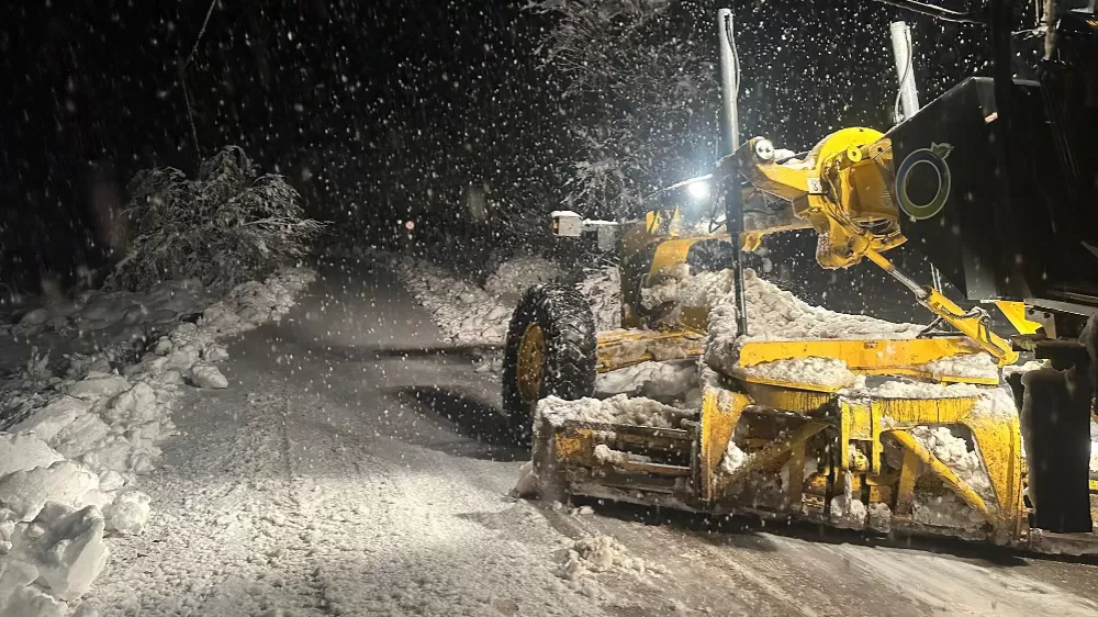  Ordu-Sivas kara yolu kar yağışı nedeniyle ulaşıma kapandı