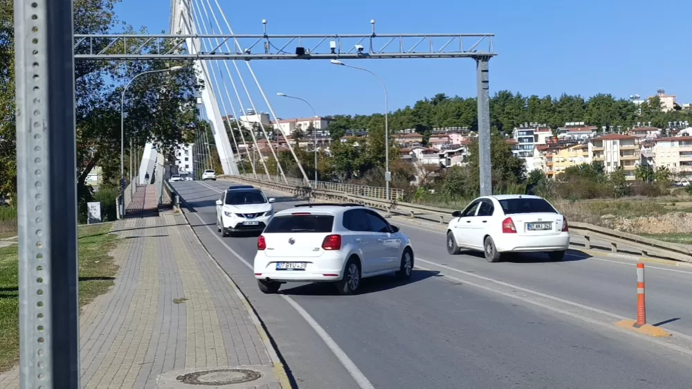 Otomobilin çarptığı yaya yaralandı