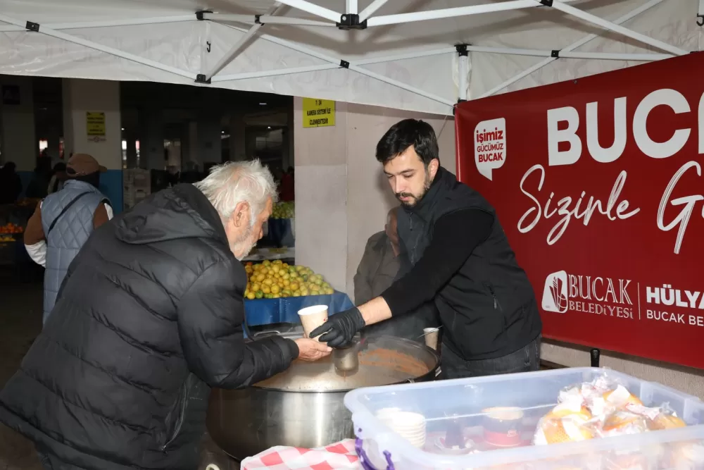 Bucak Belediyesi'nden perşembe pazarında çorba ikramı