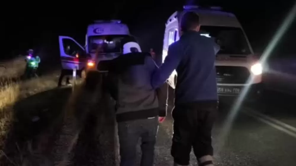 Siirt Şirvan'da  işçileri taşıyan otobüs devrildi 17 yaralı