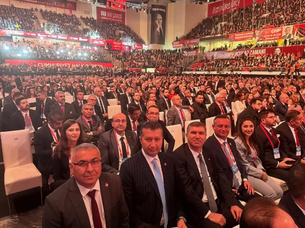 Burdur Belediye Başkanı Ali Orkun Ercengiz, kurultaya katıldı