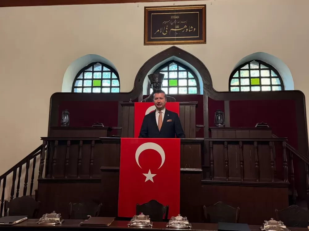 Milletvekili Akbulut hemşehrileriyle birlikte 1. ve 2. Meclisi ziyaret etti