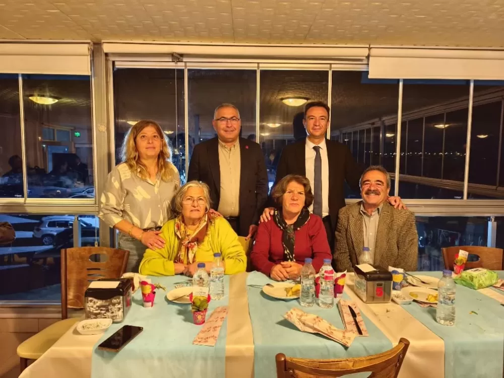 Başkan Okan Kurd, emekli öğretmenleri unutmadı! Anlamlı günde anlamlı buluşma