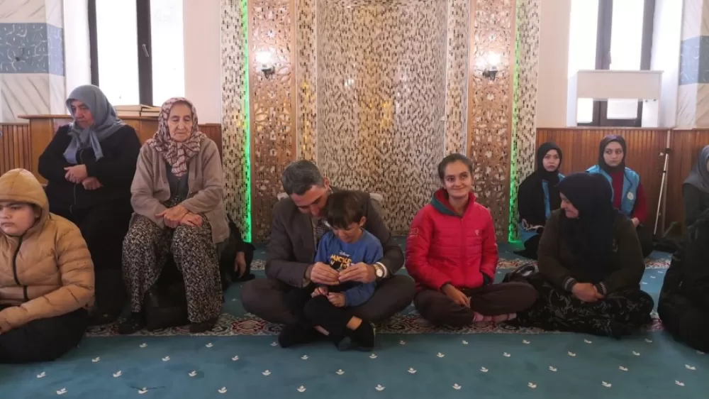 Bucak'ta müftülükten özel program Can Kaymakam da katıldı