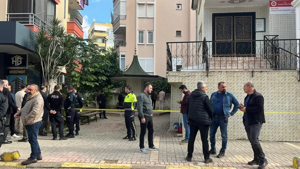 Alanya'da dayı dehşet saçtı: 1 yeğenini öldürüp diğer yeğeni ve eniştesini yaraladı