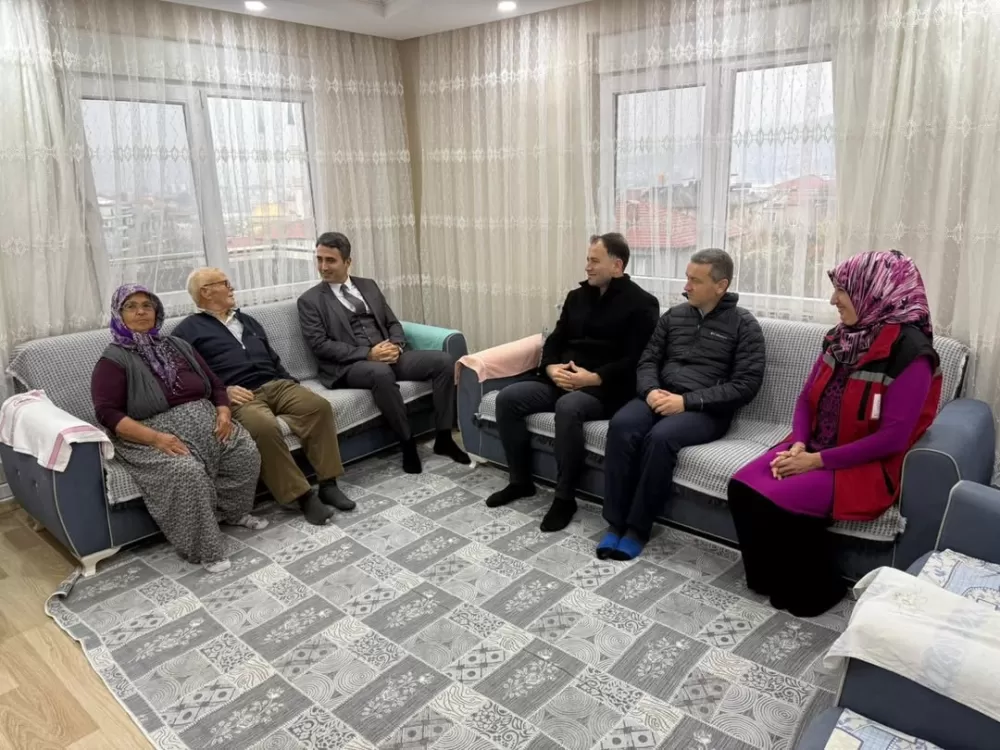 Kaymakam Kuruca, Gazimiz Mehmet Ali Uçar’ı evinde ziyaret etti