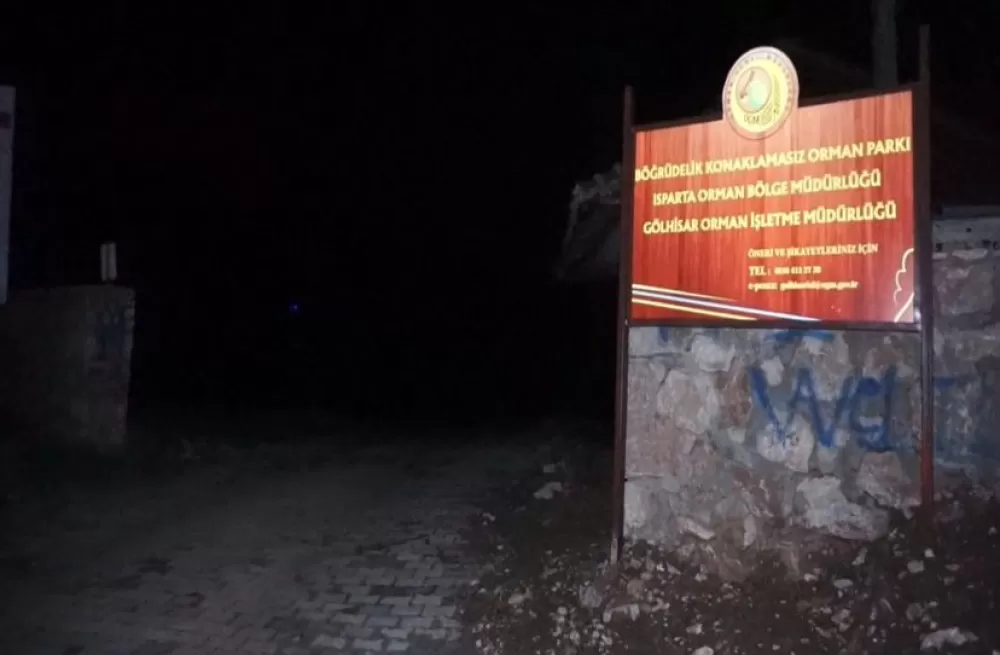 Burdur'da vatandaş uçak düştü diye tedirgin oldu Gerçek göktaşı çıktı