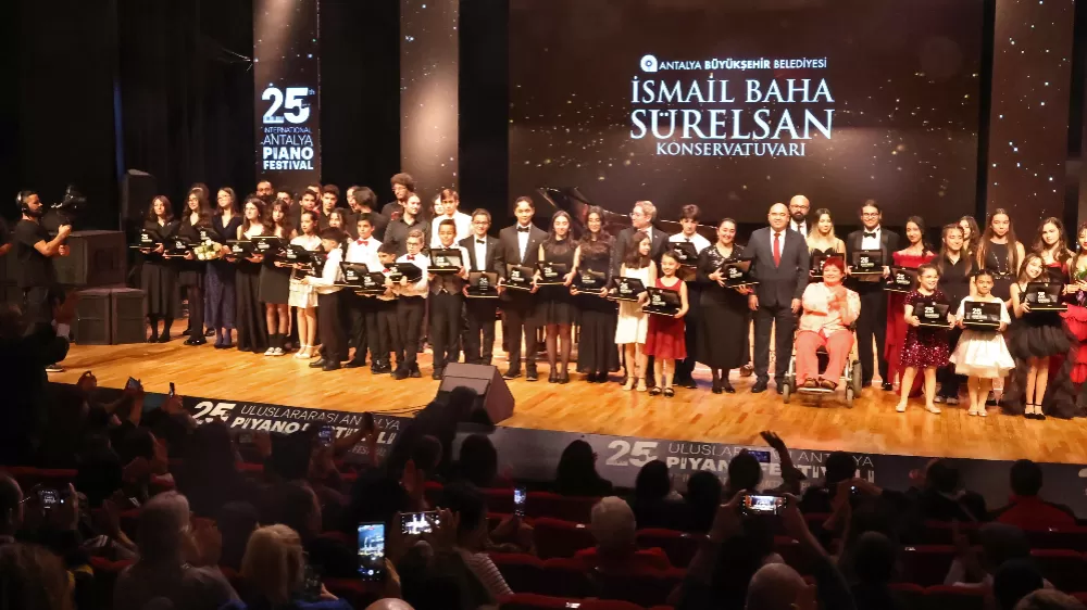 25. Uluslararası Antalya Piyano Festivali'nde genç yetenekler sahne aldı
