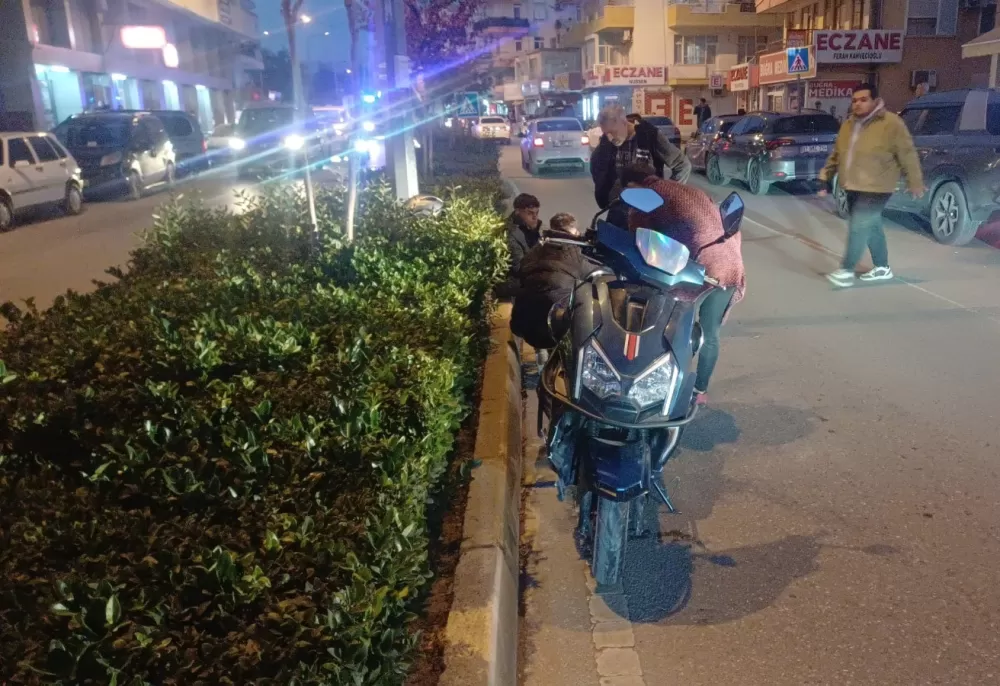 Kaza yaptığı motosikletini yaptıramadan tekrar kaza yaptı, yerde yaralı halde derdini anlattı