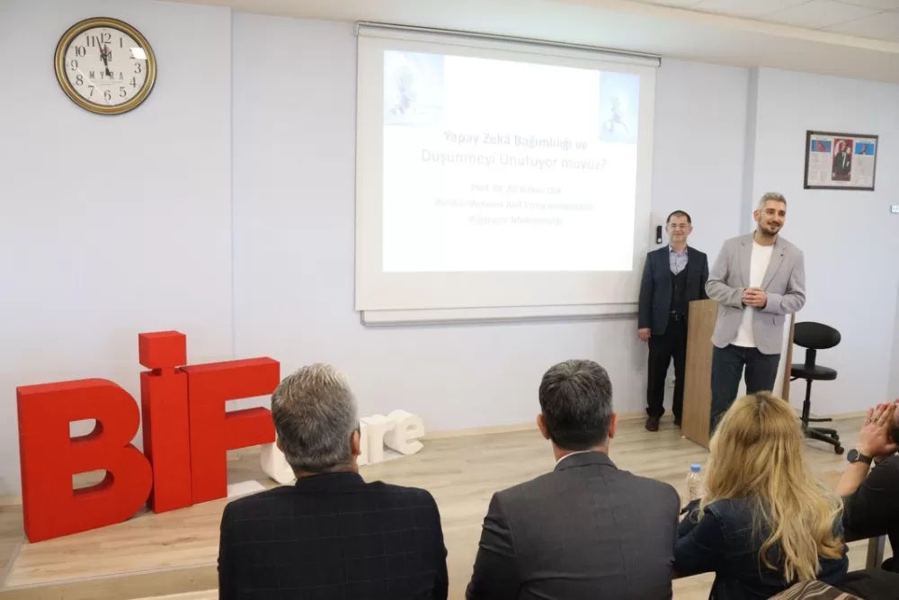 Bucak’ta 'BİFUTURE Yapay Zeka Zirvesi' düzenlendi