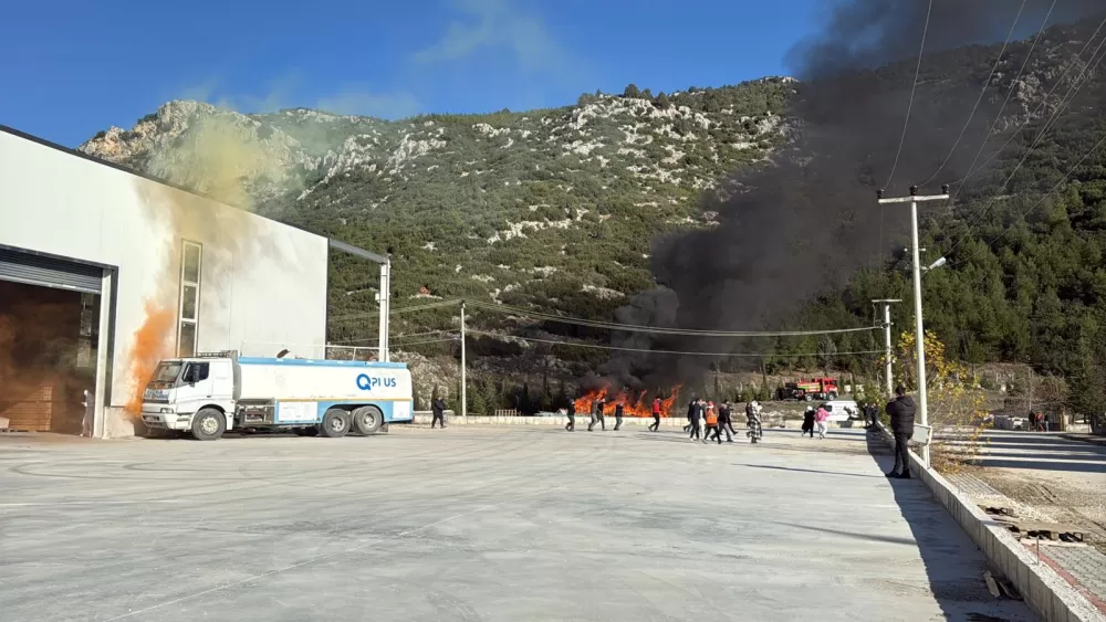 Bucak OSB'de Büyük Tatbikat Yangın ve KBRN Riskine Karşı Kurumlar Tek Yumruk