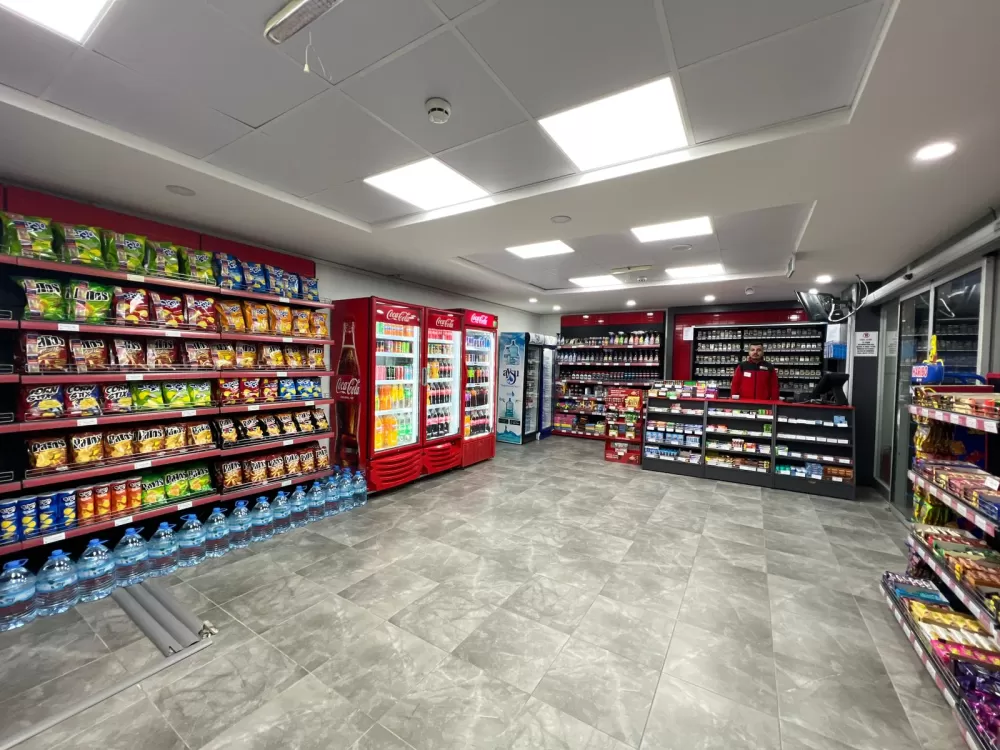 Bucak Belediyesi Moil Akaryakıt'ta market 7/24 hizmetinizde